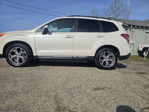 Used 2015 Subaru Forester 2.5i Touring w/ Eyesight & Navigation System image 13