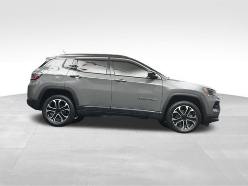 Used 2023 Jeep Compass Limited AWD/4WD image 29
