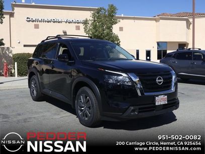 New 2025 Nissan Pathfinder SV