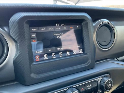 Used 2023 Jeep Wrangler Sport AWD/4WD image 32