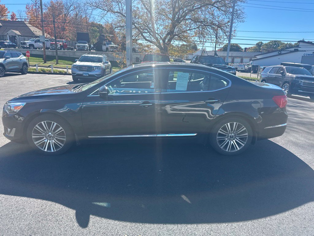 Used 2014 Kia Cadenza Premium w/ Luxury Package FWD image 5