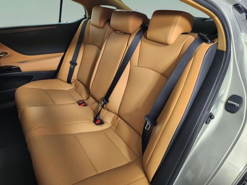 New 2025 Lexus ES 350 w/ Premium Package image 30