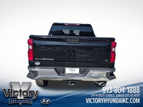 Used 2025 Chevrolet Silverado 2500 LT w/ Convenience Package AWD/4WD image 4