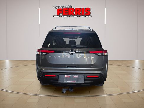 Used 2025 Nissan Pathfinder SV AWD/4WD image 4