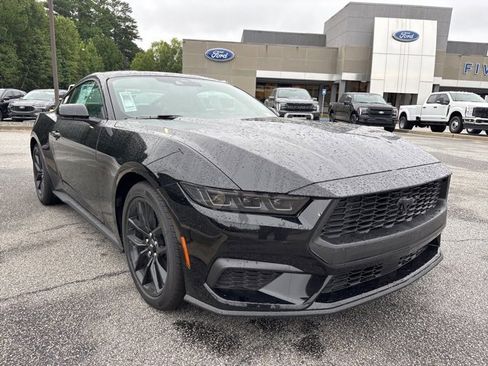 New 2025 Ford Mustang Coupe image 3