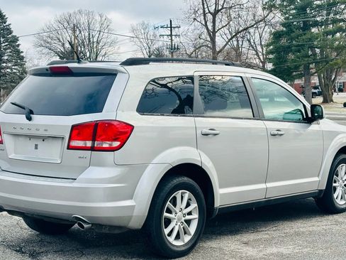Used 2013 Dodge Journey SXT w/ Flexible Seating Group image 10