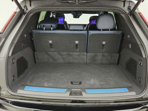 Used 2025 Cadillac Escalade IQ Luxury 2 image 28