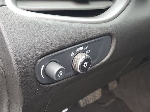 Used 2025 Chevrolet Malibu LT image 33