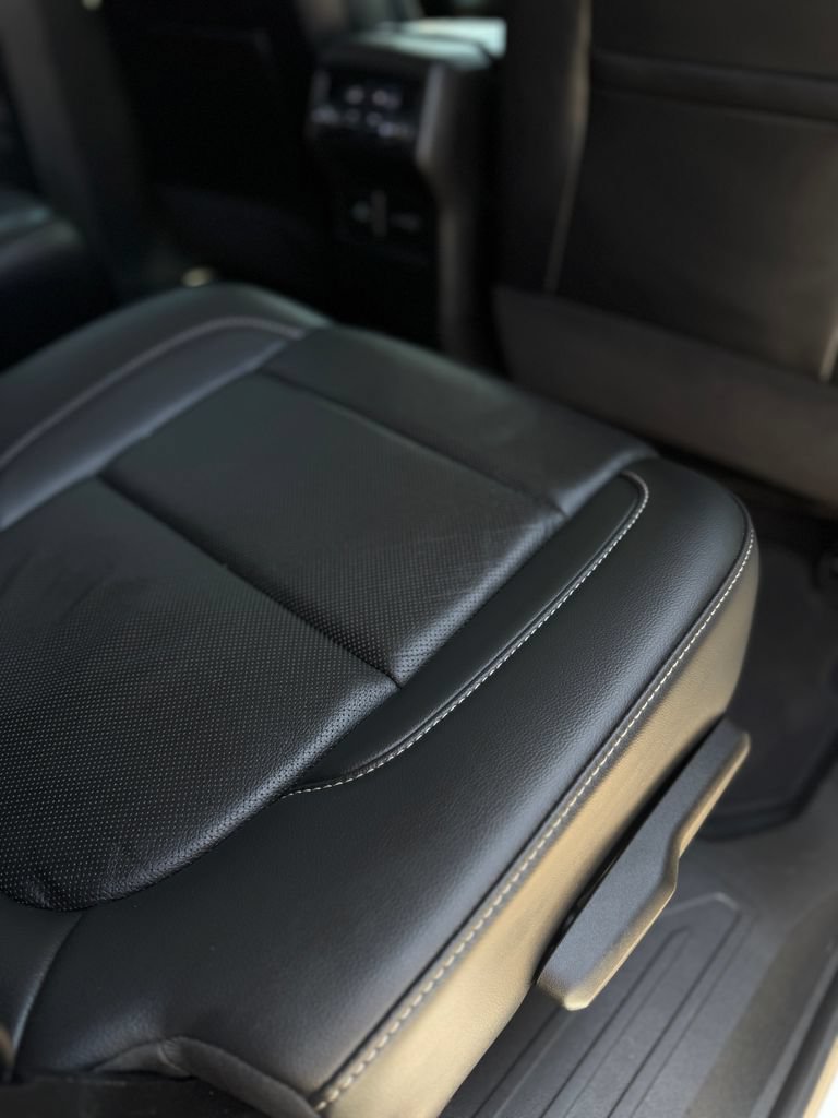 Used 2023 GMC Acadia SLT AWD/4WD image 43