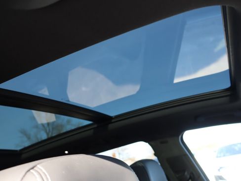 Used 2025 Audi SQ5 Premium Plus w/ Premium Plus Package image 16