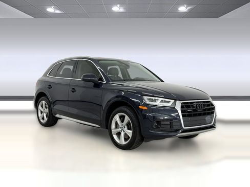 Used 2020 Audi Q5 Prestige AWD/4WD image 6