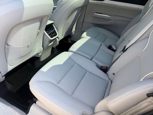 New 2025 Volvo EX90 Plus w/ Protection Package Premier image 17