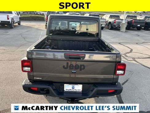 Used 2021 Jeep Gladiator Sport image 13