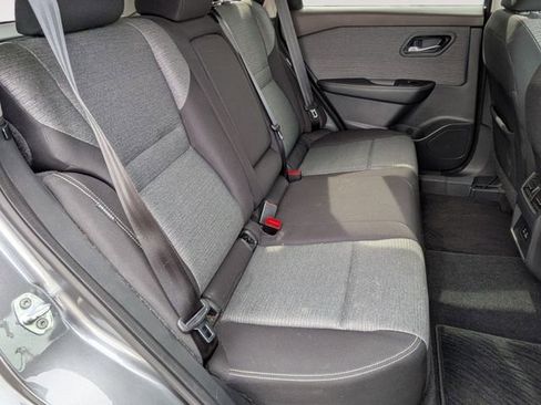 Certified 2022 Nissan Rogue SV image 32