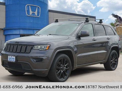 Used 2018 Jeep Grand Cherokee Altitude AWD/4WD image 1