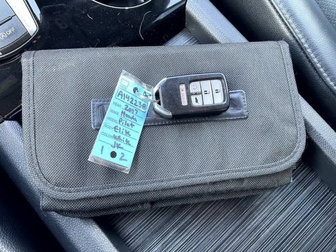 Used 2017 Honda Pilot Elite image 23