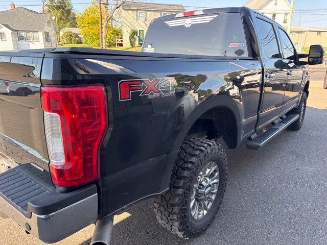 Used 2017 Ford F250 XLT w/ XLT Premium Package AWD/4WD image 6