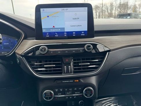 Used 2020 Ford Escape Titanium image 31