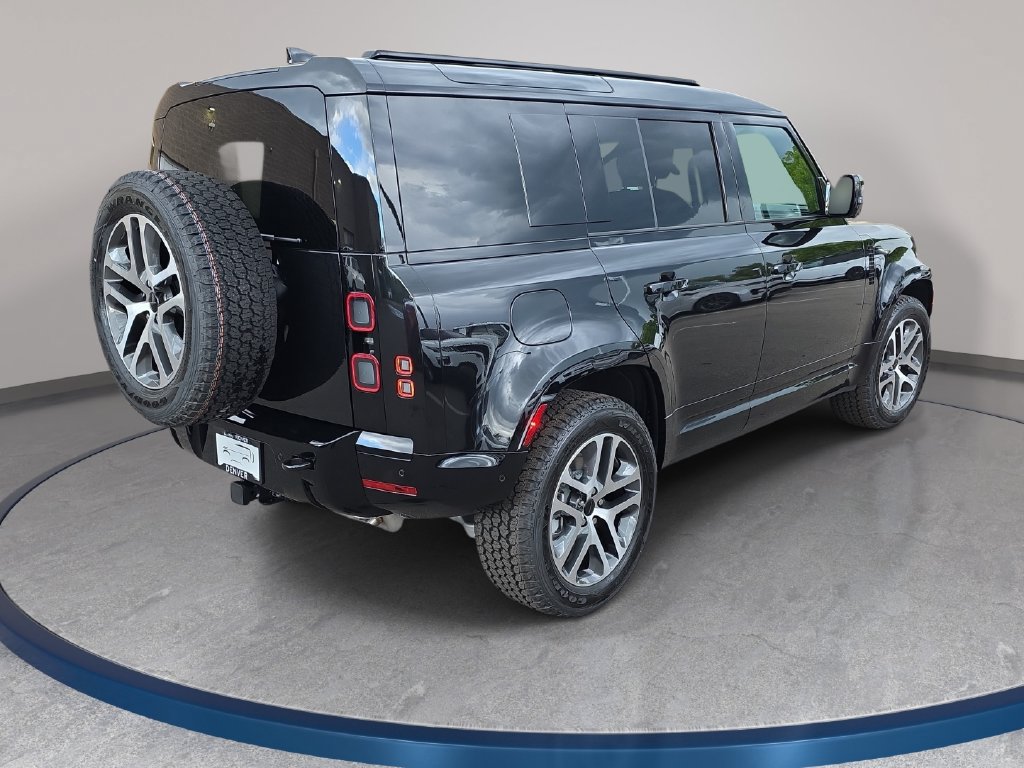 New 2026 Land Rover Defender 110 X-Dynamic SE AWD/4WD image 5