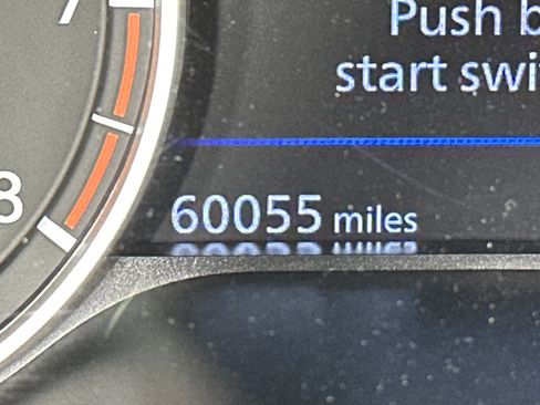 Used 2024 Nissan Altima 2.5 SV image 5