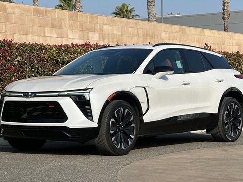 Used 2024 Chevrolet Blazer EV RS image 8