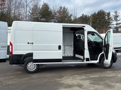 Used 2023 RAM ProMaster 2500 image 16