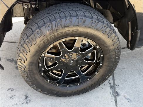 Used 2019 RAM 1500 Classic SLT w/ Luxury Group AWD/4WD image 56
