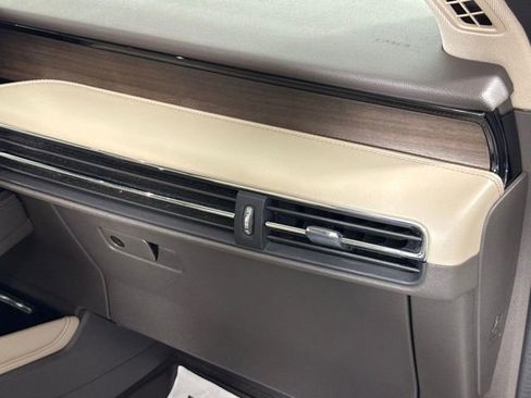 Used 2021 Lincoln Corsair Reserve FWD image 33