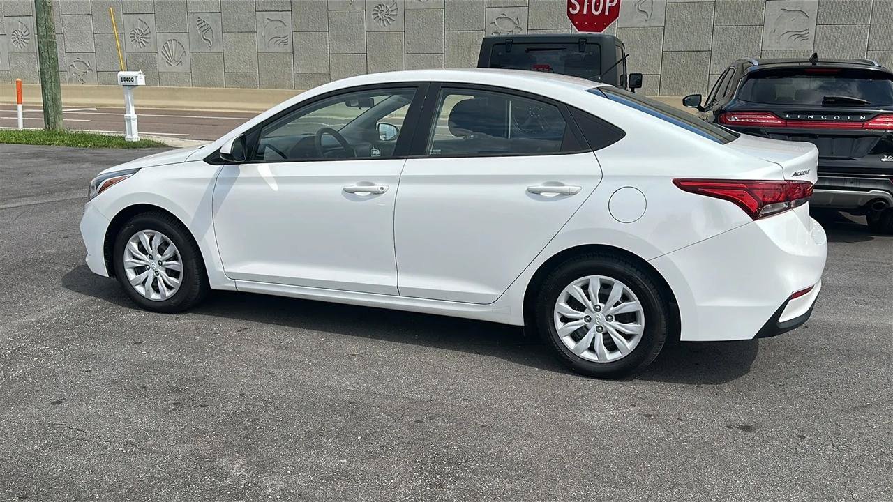 Used 2020 Hyundai Accent SE FWD image 12