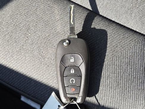 Used 2024 Chevrolet Trax LS w/ LS Convenience Package FWD image 34