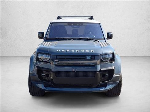 Used 2022 Land Rover Defender 110 SE AWD/4WD image 2