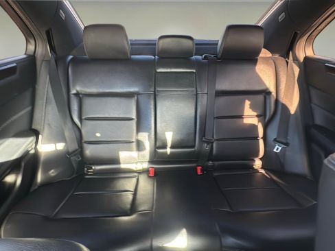 Used 2016 Mercedes-Benz E 350 4MATIC Sedan image 14