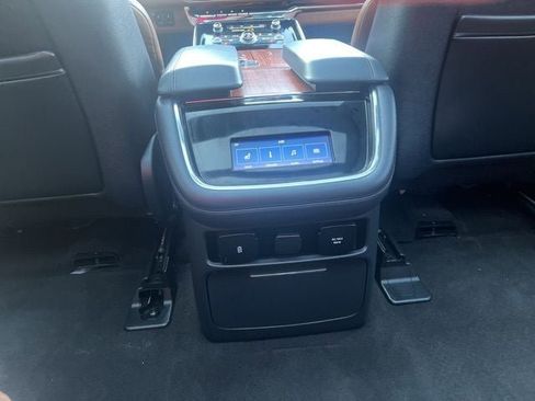 Certified 2024 Lincoln Navigator L Reserve AWD/4WD image 15