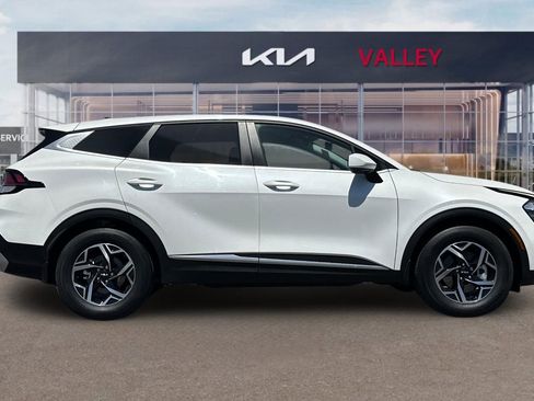 Certified 2023 Kia Sportage LX FWD image 3