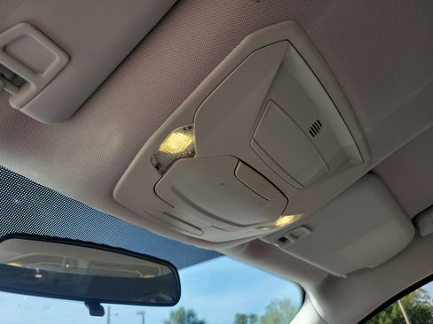 Used 2017 Ford Escape SE image 20