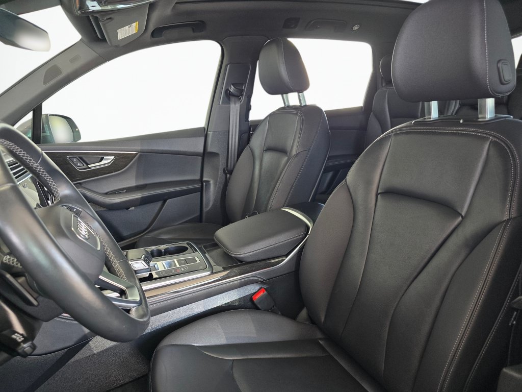Used 2025 Audi Q7 3.0T Premium Plus AWD/4WD image 19