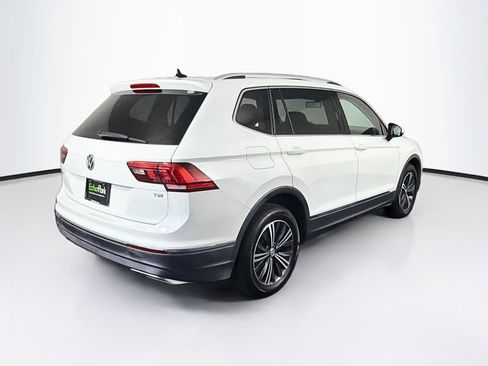 Used 2018 Volkswagen Tiguan SEL FWD image 9