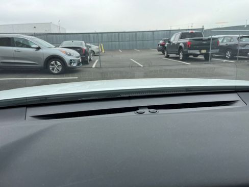 Used 2025 Toyota Camry LE image 20