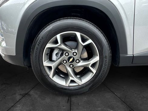 Certified 2025 Chevrolet Trax LT w/ Driver Confidence Package FWD image 14