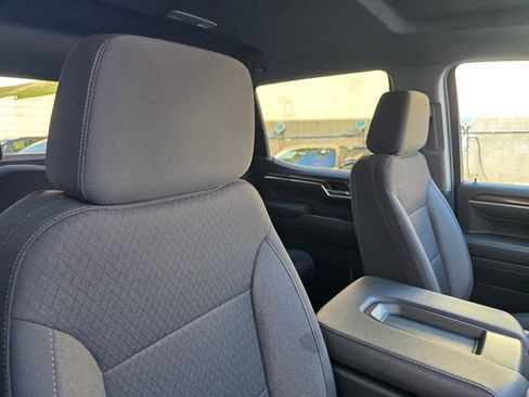 Used 2025 Chevrolet Silverado 1500 LT RWD image 19