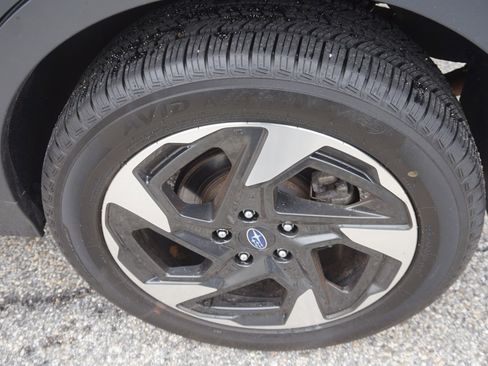 Used 2024 Subaru Crosstrek 2.5i Limited AWD/4WD image 9