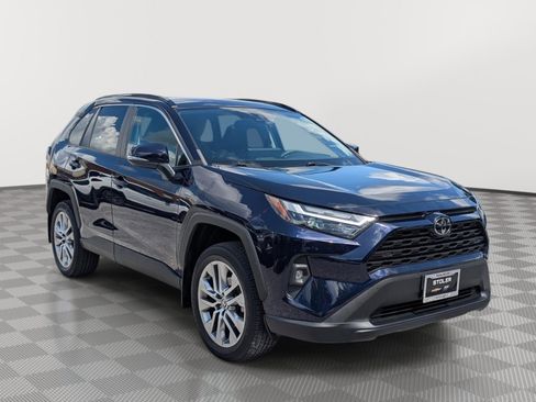 Used 2023 Toyota RAV4 XLE Premium AWD/4WD image 7