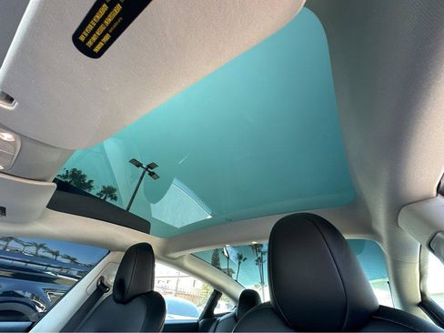 Used 2023 Tesla Model 3 Standard Range image 7