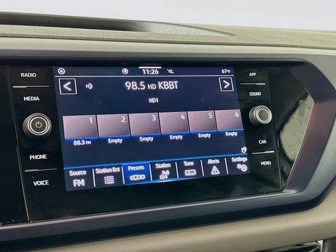 Used 2023 Volkswagen Taos SE w/ Black Wheel Package image 19