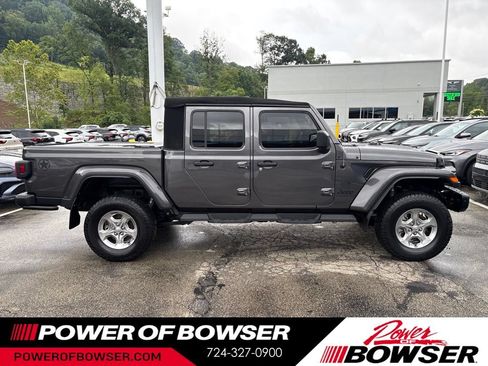 Used 2021 Jeep Gladiator Sport AWD/4WD image 6