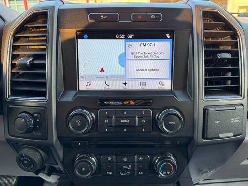 Used 2018 Ford F150 XLT w/ Equipment Group 302A Luxury AWD/4WD image 21