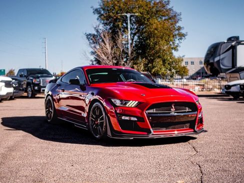 Used 2021 Ford Mustang Shelby GT500 w/ Technology Package image 1