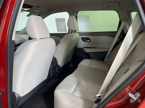 Used 2025 Nissan Rogue SV AWD/4WD image 6