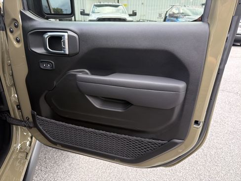 Used 2026 Jeep Wrangler Unlimited Sport AWD/4WD image 17