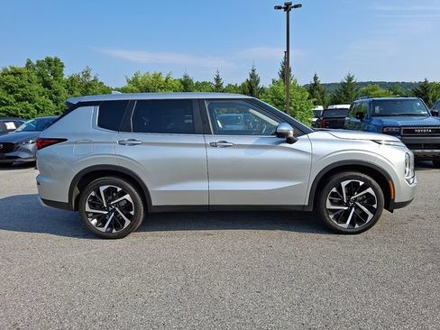 Used 2022 Mitsubishi Outlander SE AWD/4WD image 7